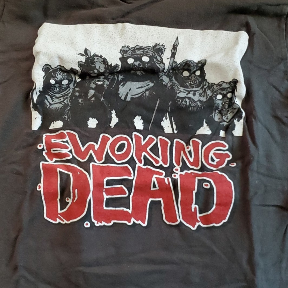 Women's Fitted Graphic Tee Size S